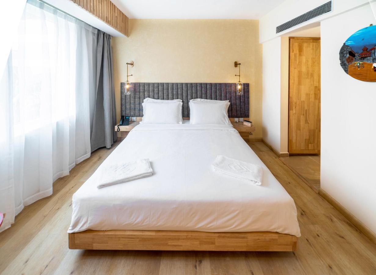 Square Hotel Катманду Екстериор снимка