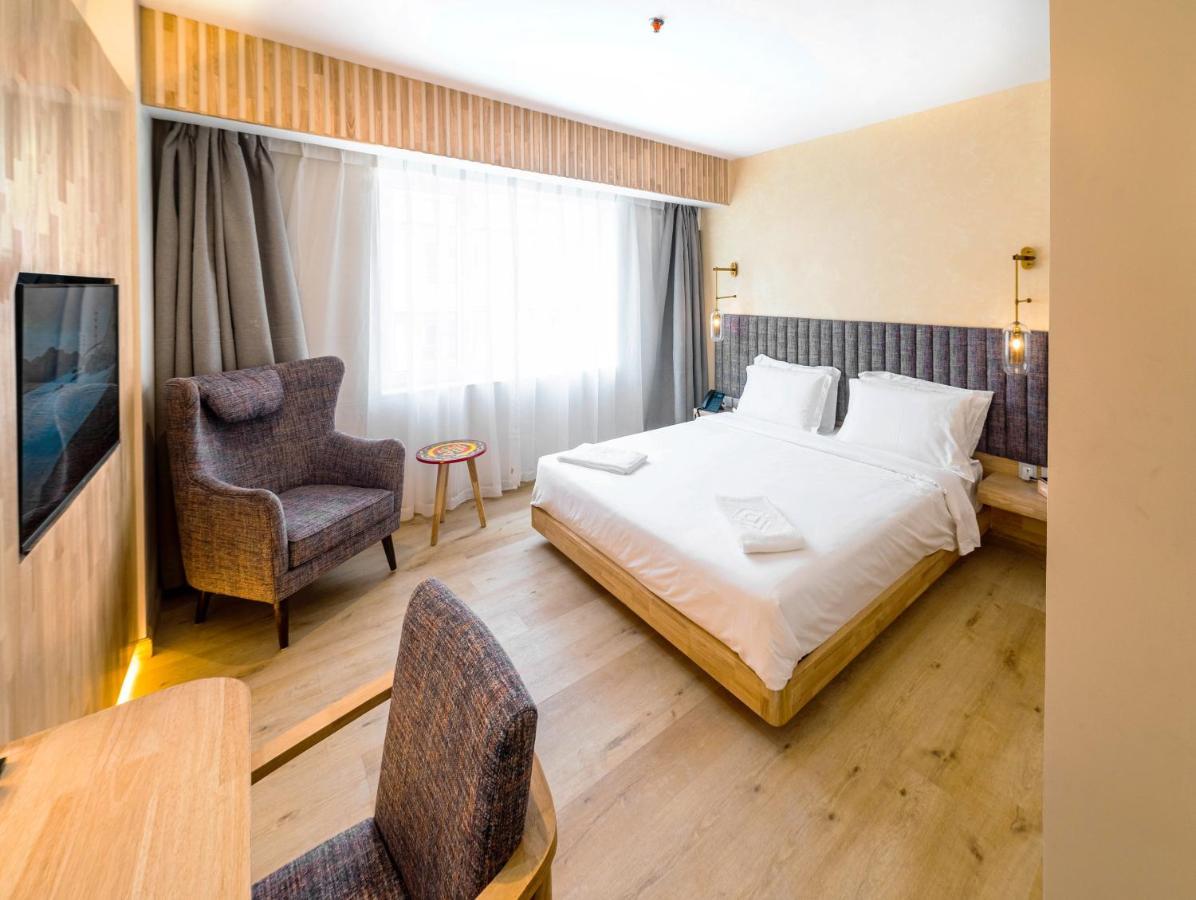 Square Hotel Катманду Екстериор снимка