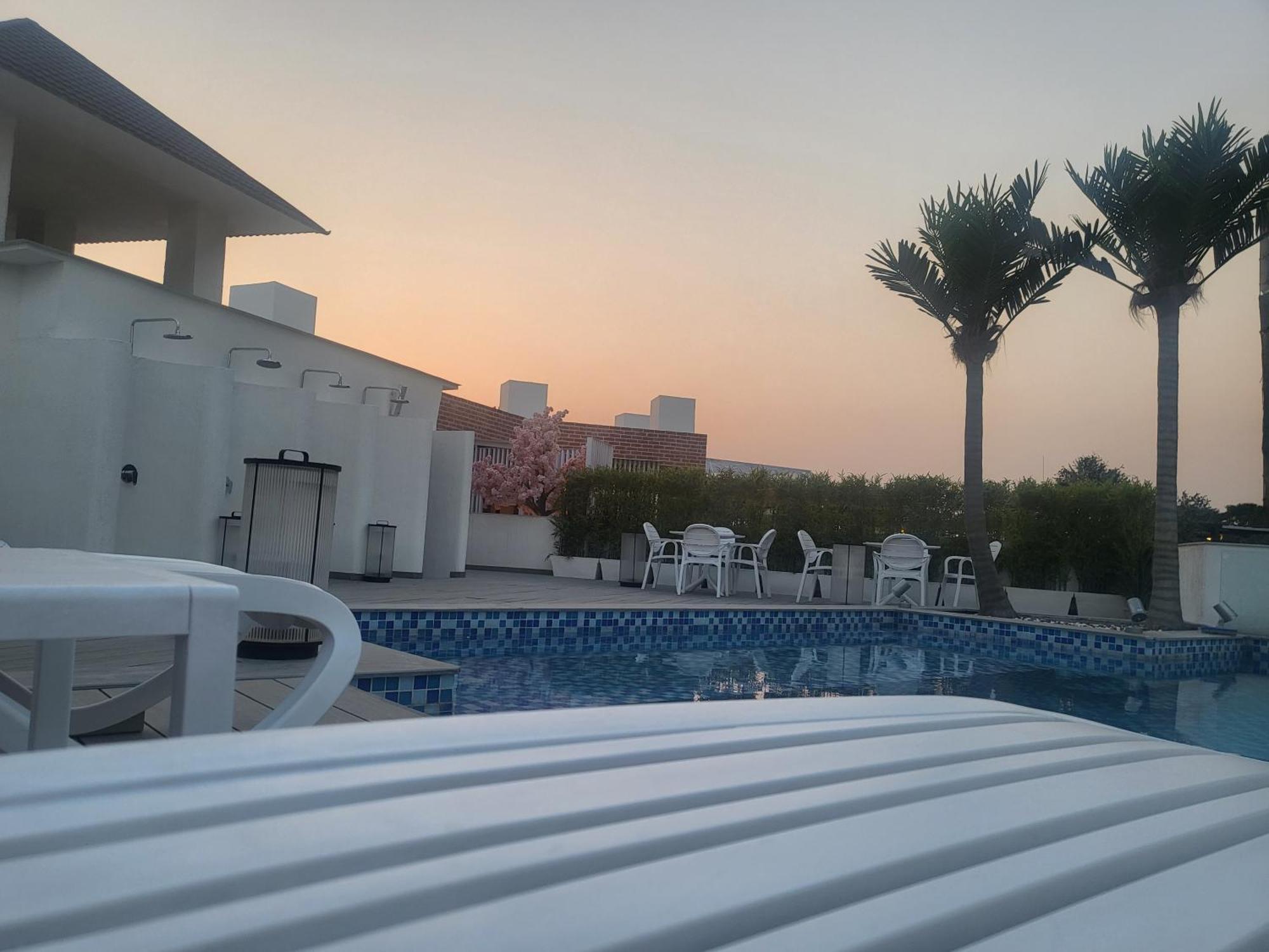 Square Hotel Катманду Екстериор снимка