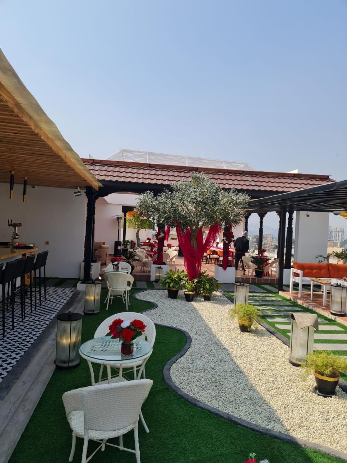Square Hotel Катманду Екстериор снимка