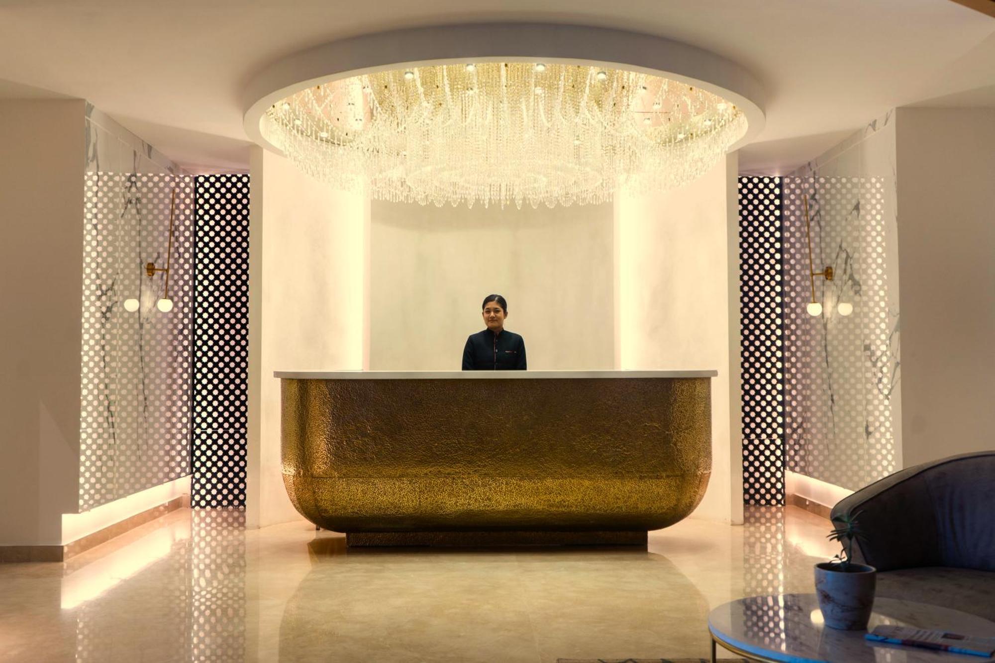 Square Hotel Катманду Екстериор снимка