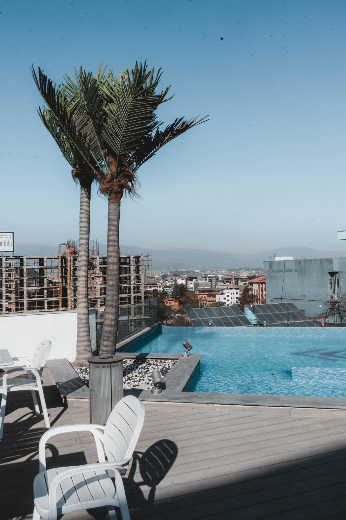 Square Hotel Катманду Екстериор снимка