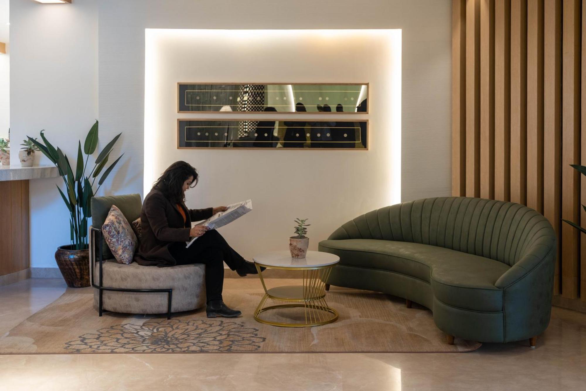 Square Hotel Катманду Екстериор снимка