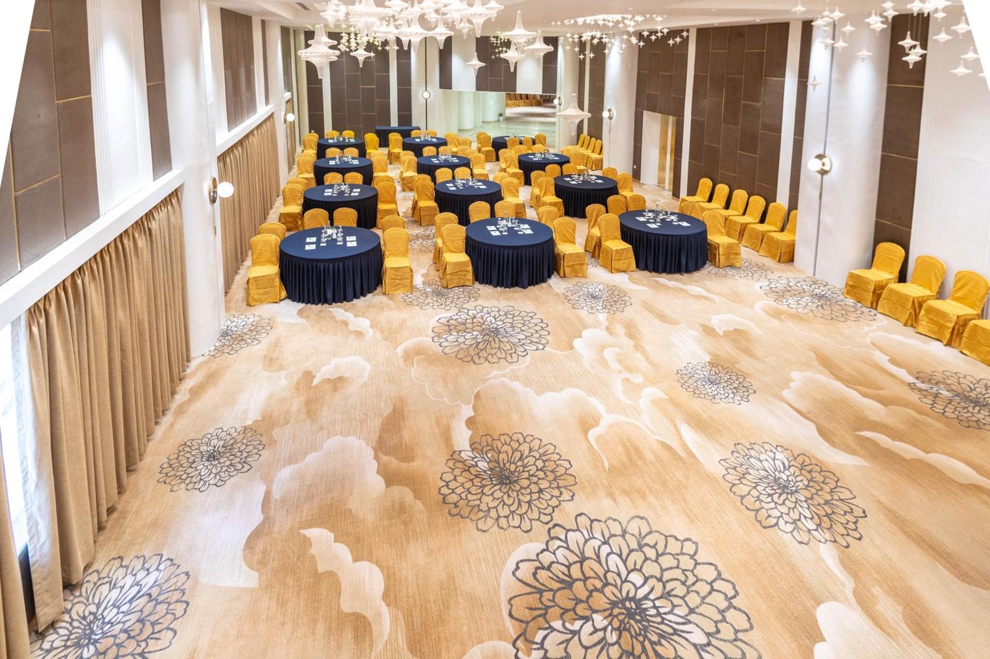 Square Hotel Катманду Екстериор снимка